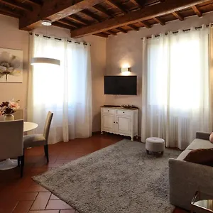 Santo Spirito - Elegante In Pieno Centro Italia